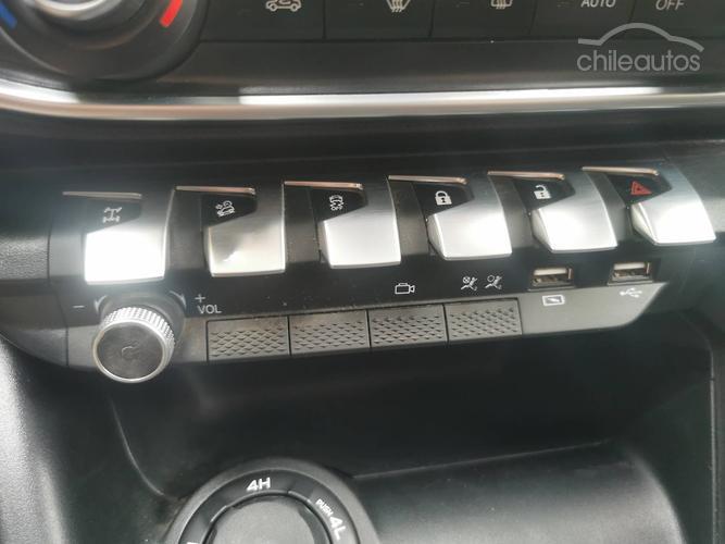 Peugeot Landtrek 8