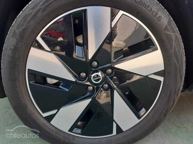 Volvo C40 23