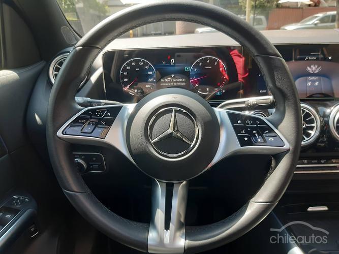 Mercedes-Benz Gla 200 11