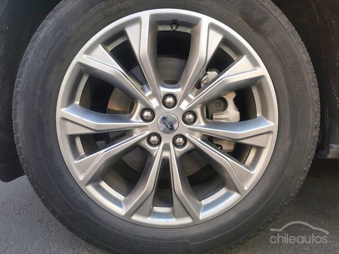 Ford Explorer 29