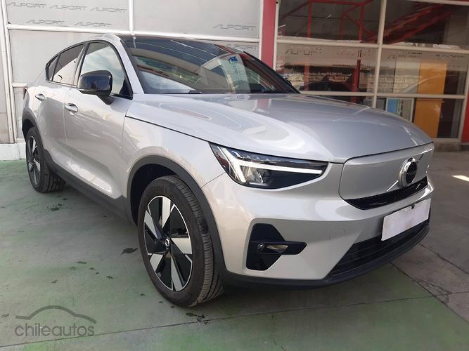 Volvo C40 3