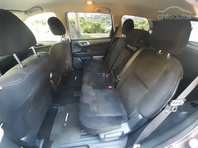 Nissan Pathfinder 16