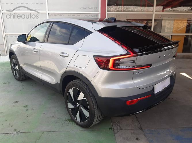 Volvo C40 4
