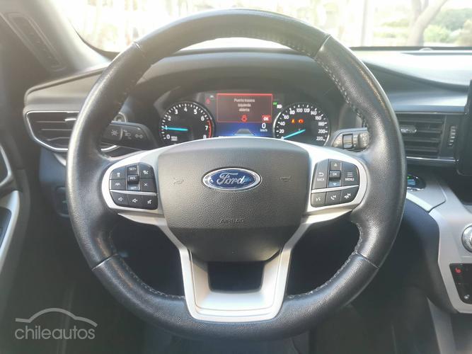 Ford Explorer 18