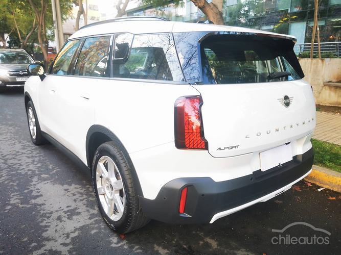 MINI Countryman 4