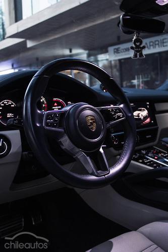 Porsche Cayenne 16