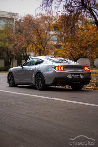 Ford Mustang 3