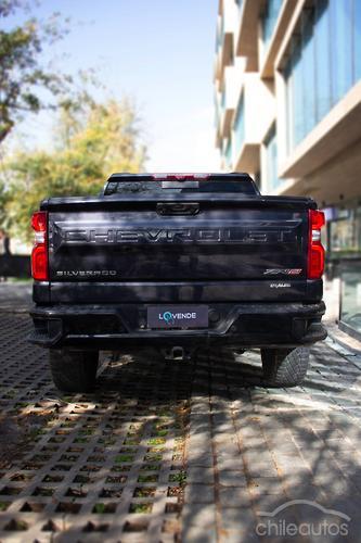 Chevrolet Silverado 2