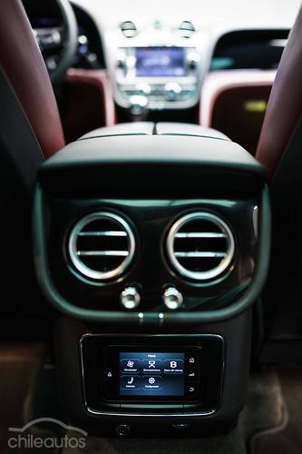 Bentley Bentayga 8