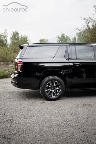 Chevrolet Suburban 6