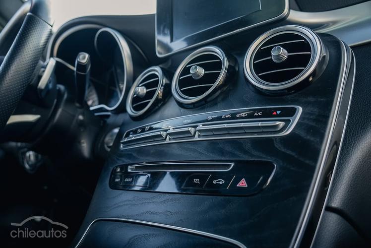 Mercedes-Benz Glc 350 13