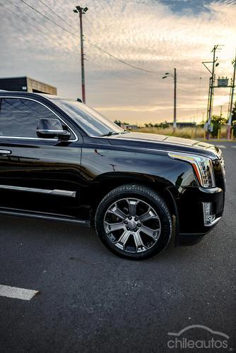 Cadillac Escalade 14