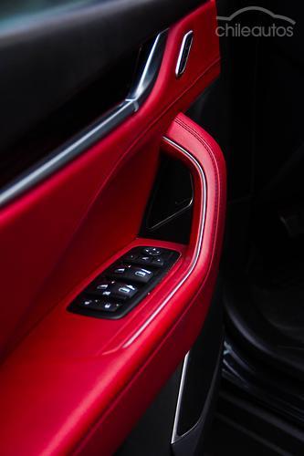 Maserati Levante 13