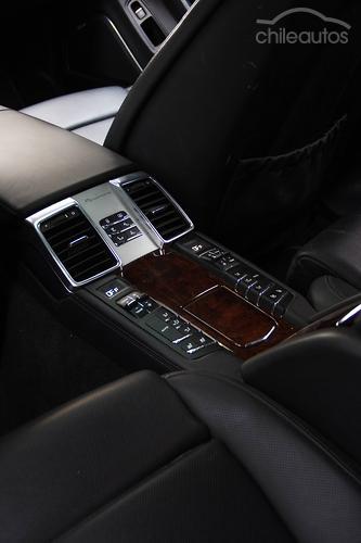 Porsche Panamera 12