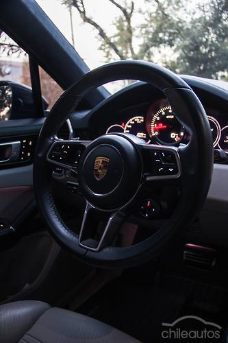 Porsche Cayenne 8
