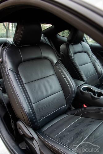 Ford Mustang 14