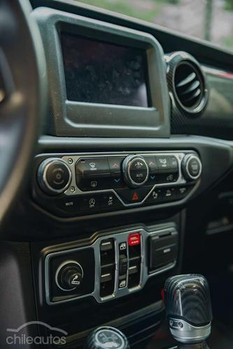 Jeep Gladiator 10