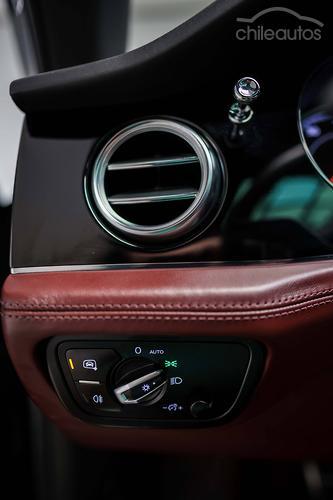 Bentley Bentayga 16