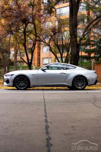 Ford Mustang 8