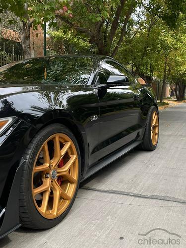 Ford Mustang 8