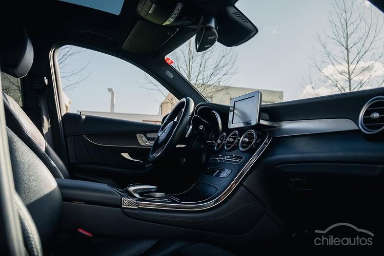 Mercedes-Benz Glc 350 11