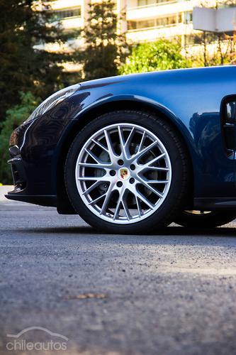 Porsche Panamera 9