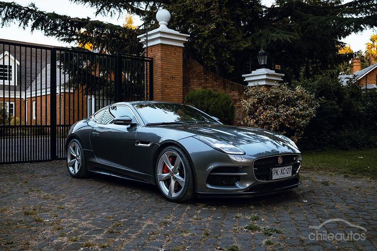 Jaguar F-Type 4