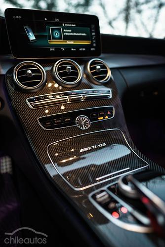 Mercedes-Benz C 63 Amg 13