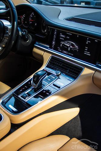 Porsche Panamera 11