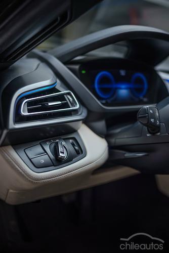 BMW I8 13