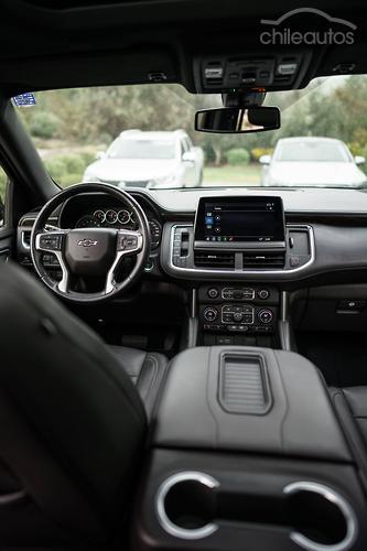Chevrolet Suburban 13