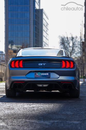 Ford Mustang 4