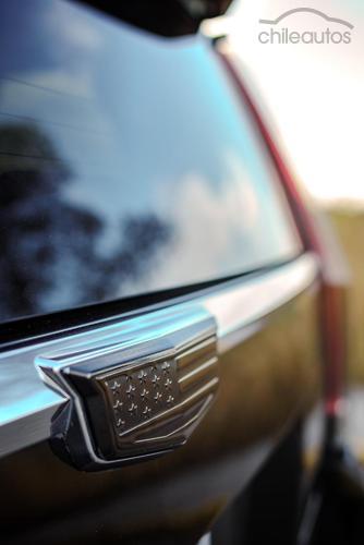 Cadillac Escalade 5