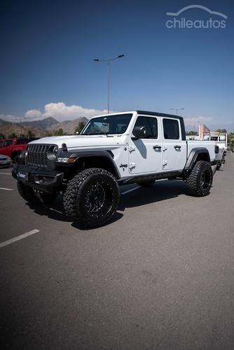 Jeep Gladiator 12