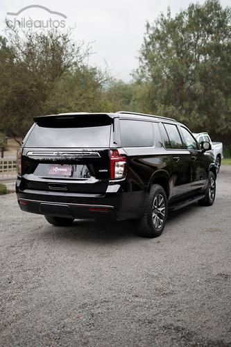 Chevrolet Suburban 3