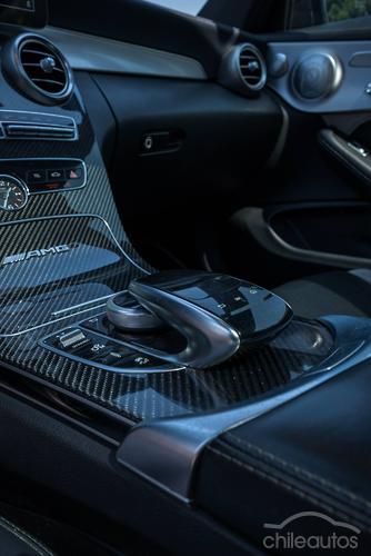 Mercedes-Benz C 63 S Amg 12