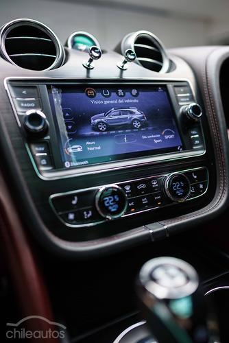 Bentley Bentayga 21