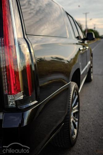 Cadillac Escalade 10