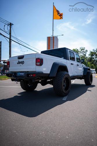Jeep Gladiator 9
