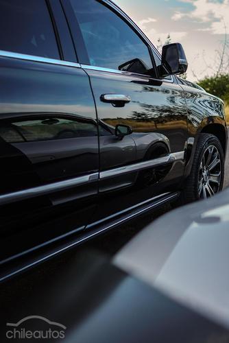 Cadillac Escalade 8